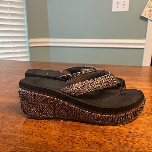Volatile Brown Raffia wedge sandals size 9.5 - Picture 2 of 11